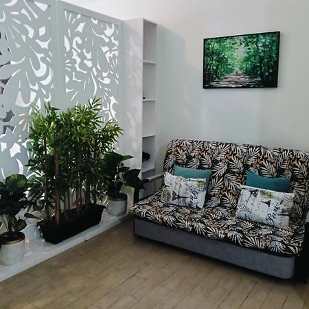 81 Newport Boulevard Cluster 4 - 8F Across Naia Airport, Terminal 3 Pasay Exterior foto